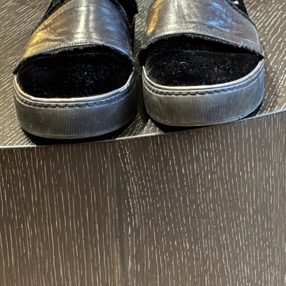 Stuart Weitzman black leather loafer - Picture 5 of 11